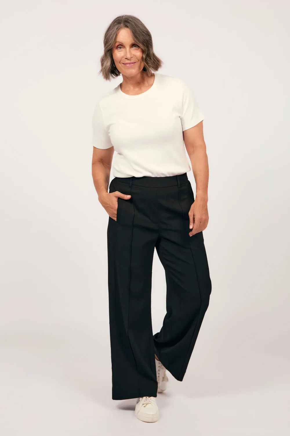 Relaxed Travel Pant in Black Adrift